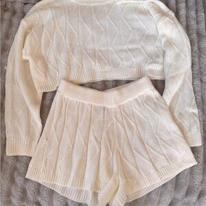 Unity Beige Textured Crop Sweater & Shorts Set Size M – Cozy Fall Lounge
